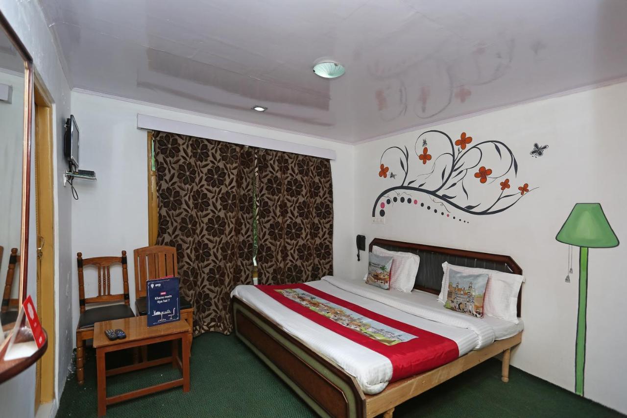 Oyo Flagship Hotel Palace Pahalgam Exterior photo
